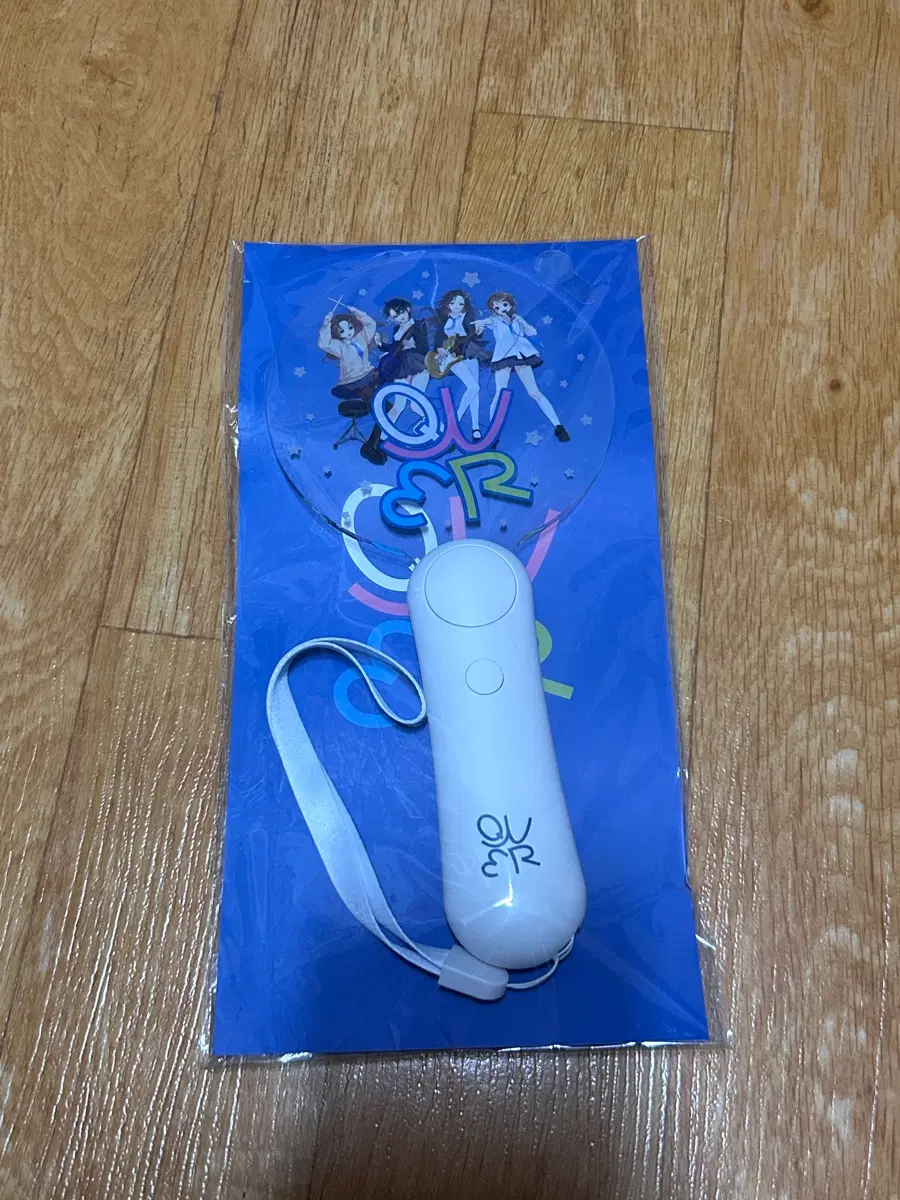 QWER 첫 응원봉 양도 큐더블유이알