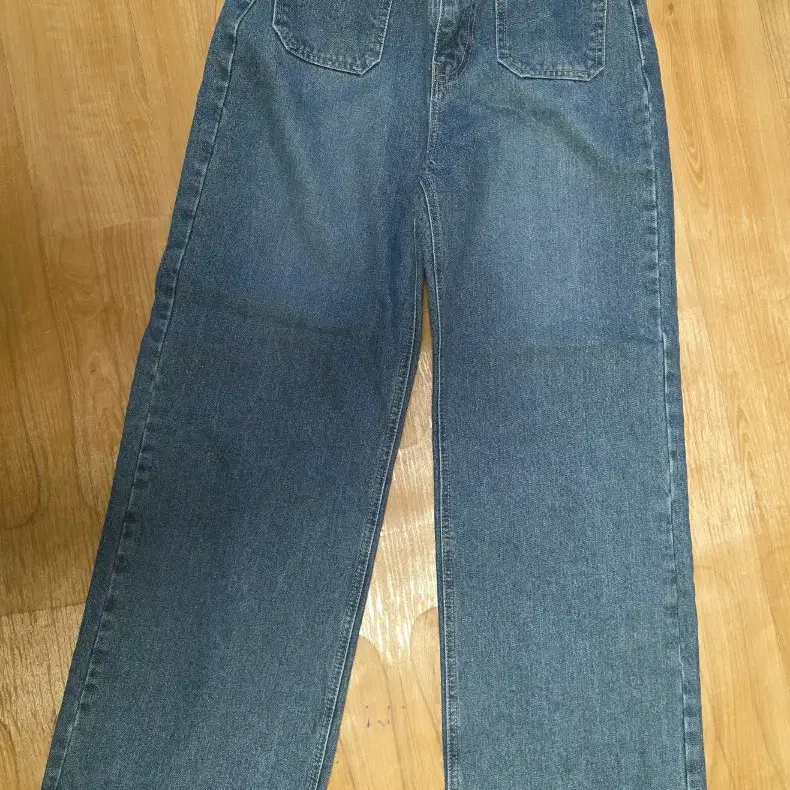 에잇세컨즈 와이드진 새거 66