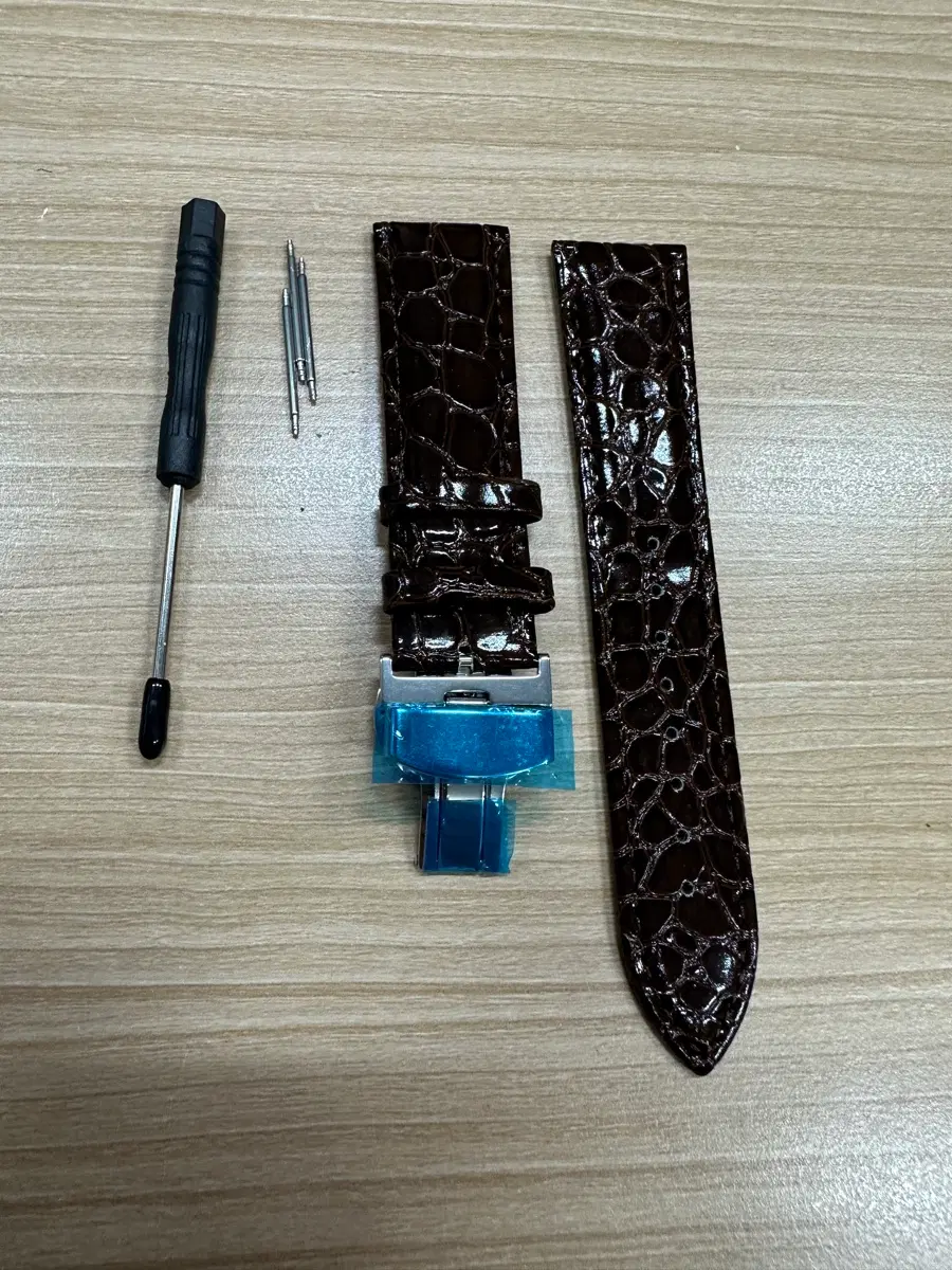 악어 가죽 22mm 실버 버클 시계줄 브라운 (새상품)