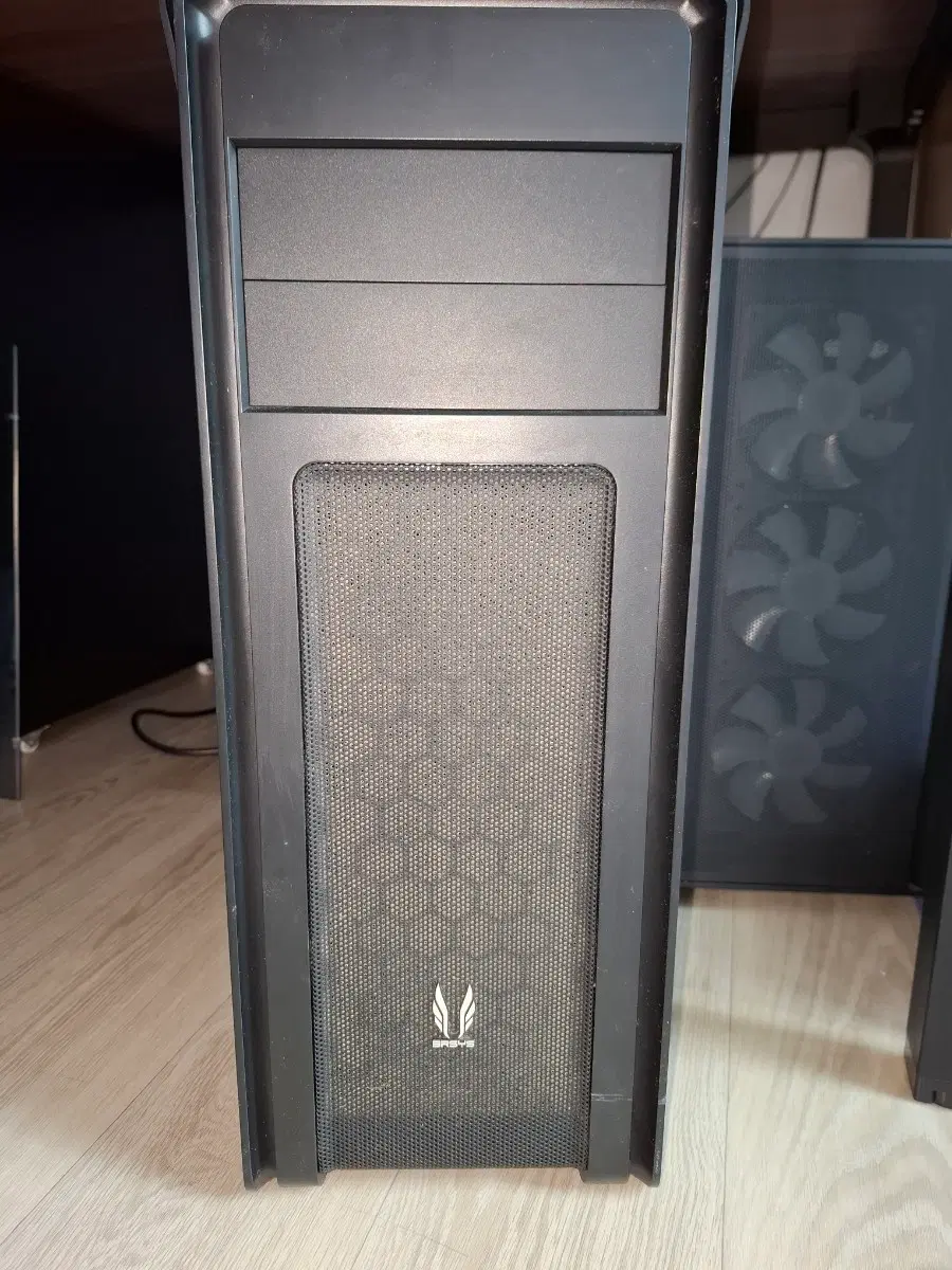 AMD 라이젠 5 3600 / GTX 1650 / 16GB RAM / 240GB SSD 게임 PC 본체