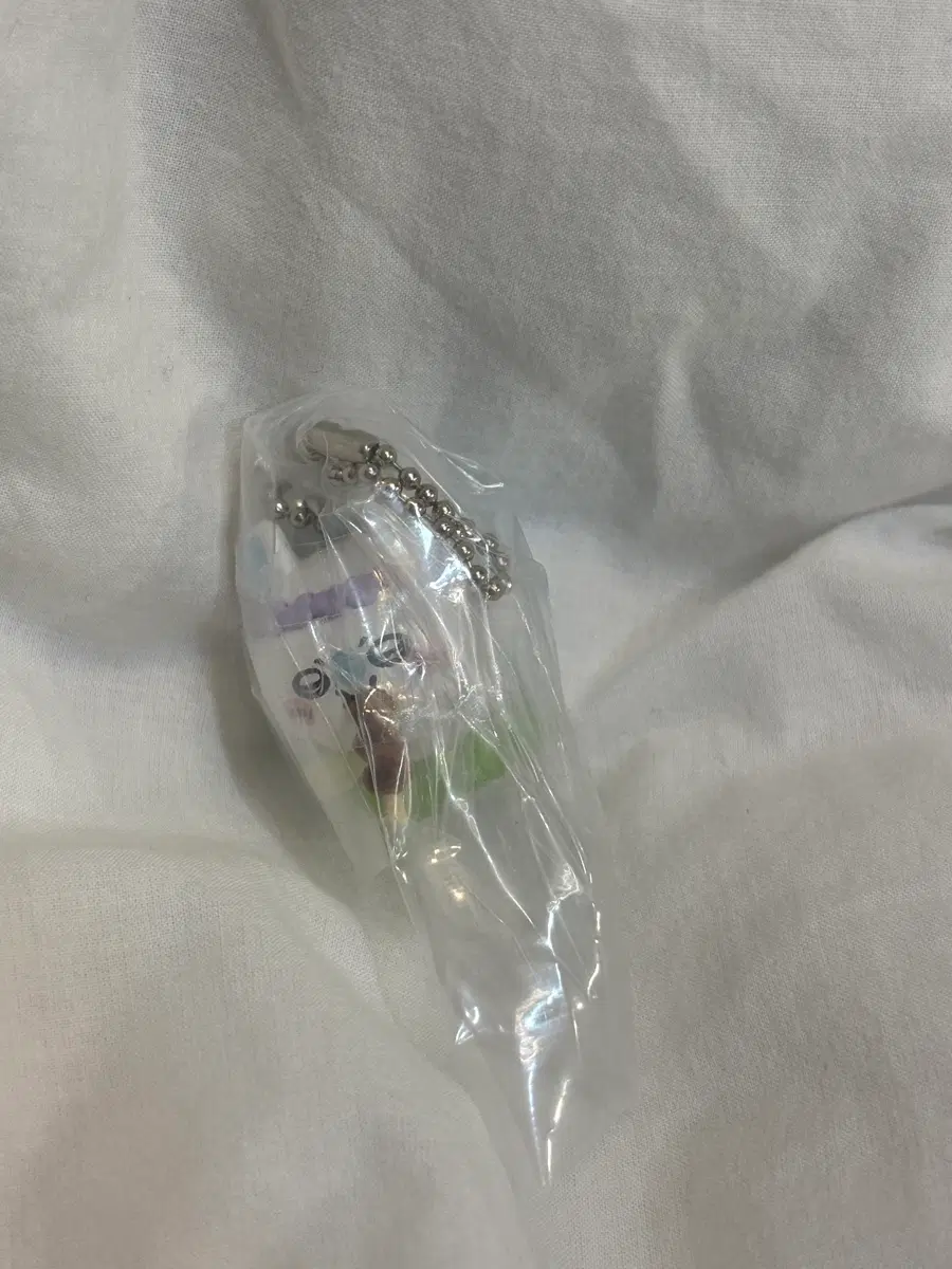 치이카와 먼작귀 인어섬 타베모노 가챠 모몽가 판매해요