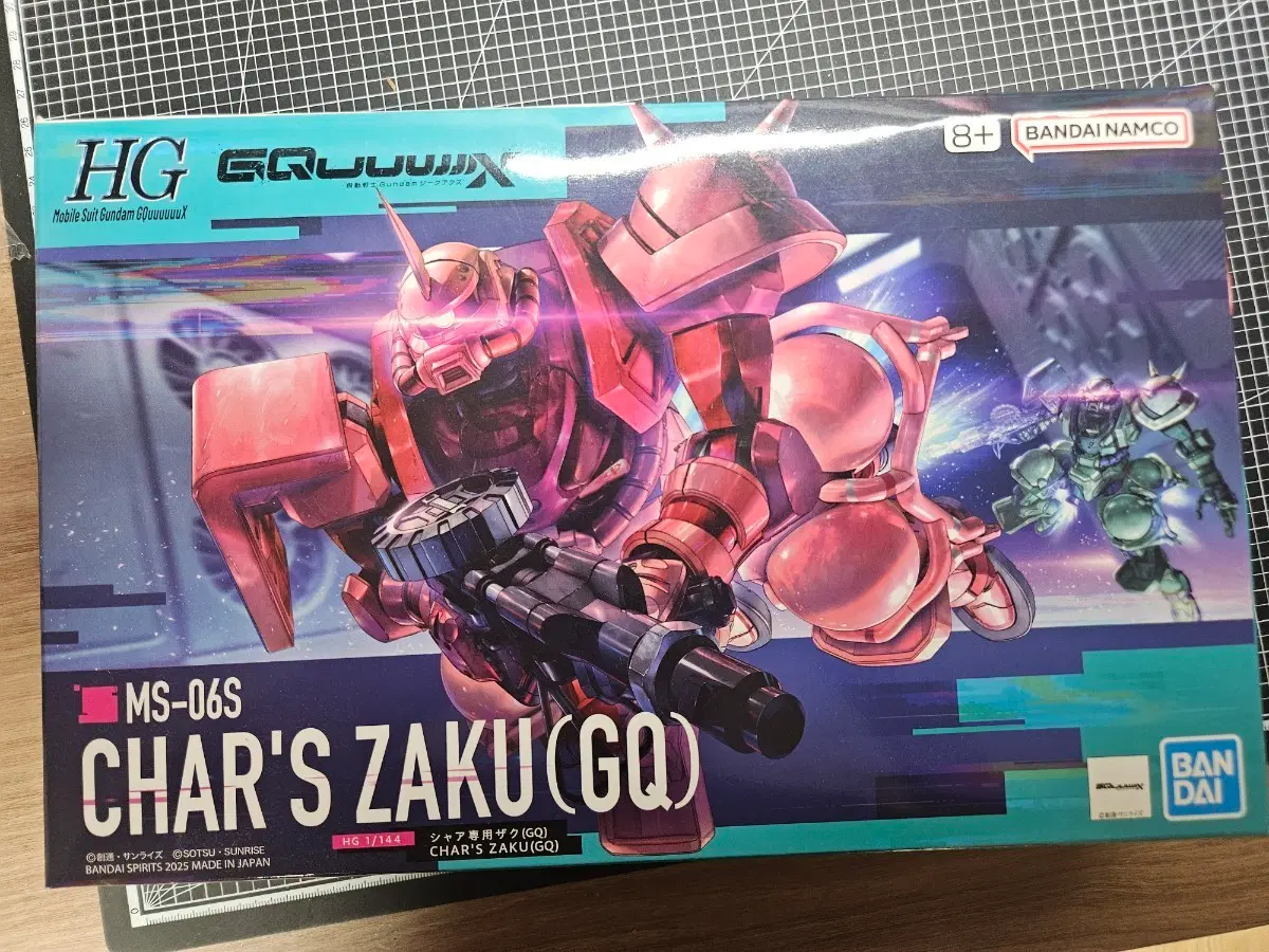 지쿠악스 HG 1/144 샤아 전용 자쿠