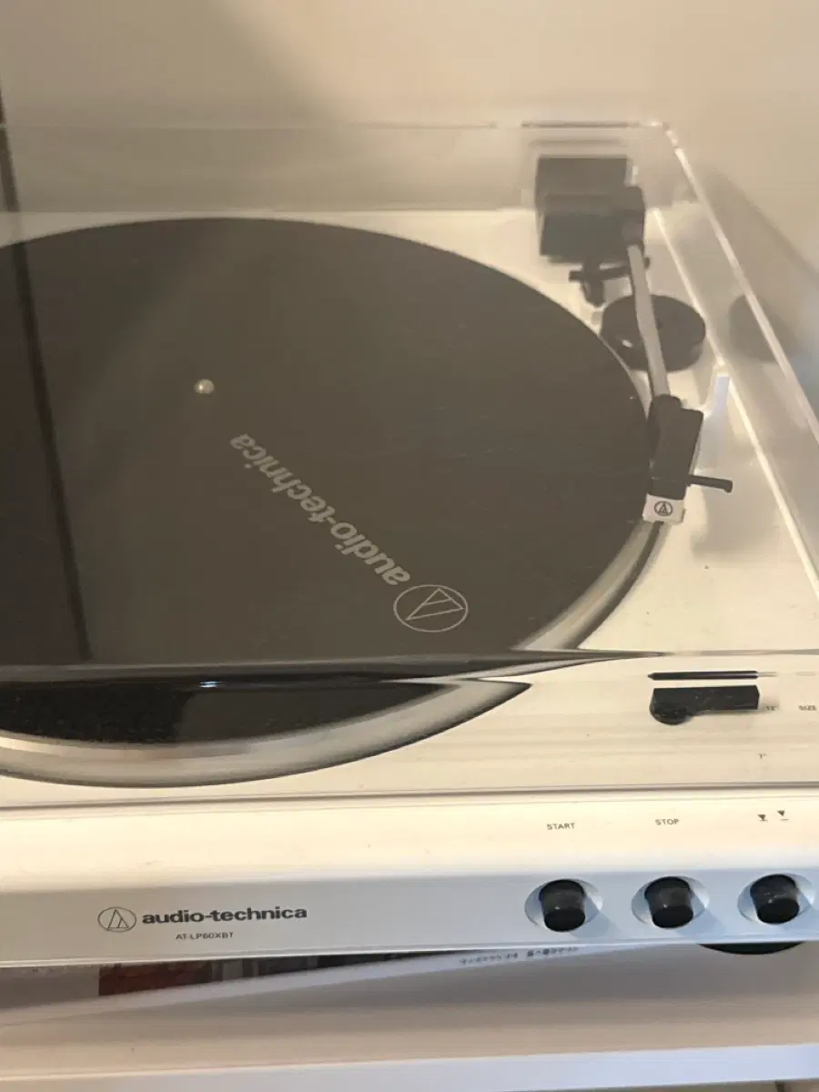 오디오테크니카 AT-LP60XBT 턴테이블 화이트