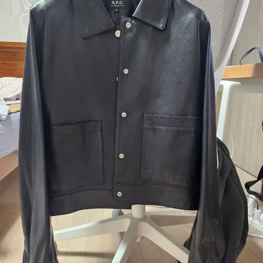 A.P.C. 가죽 자켓 블랙