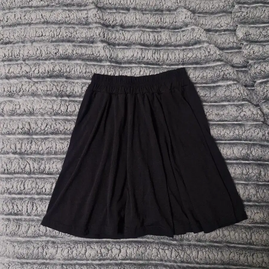 블랙 플레어 스커트