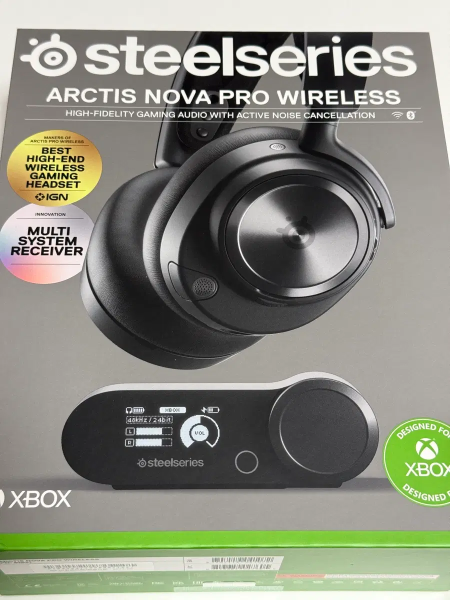 스틸시리즈 아크티스 노바 프로 와이어리스 헤드셋 XBOX 팝니다