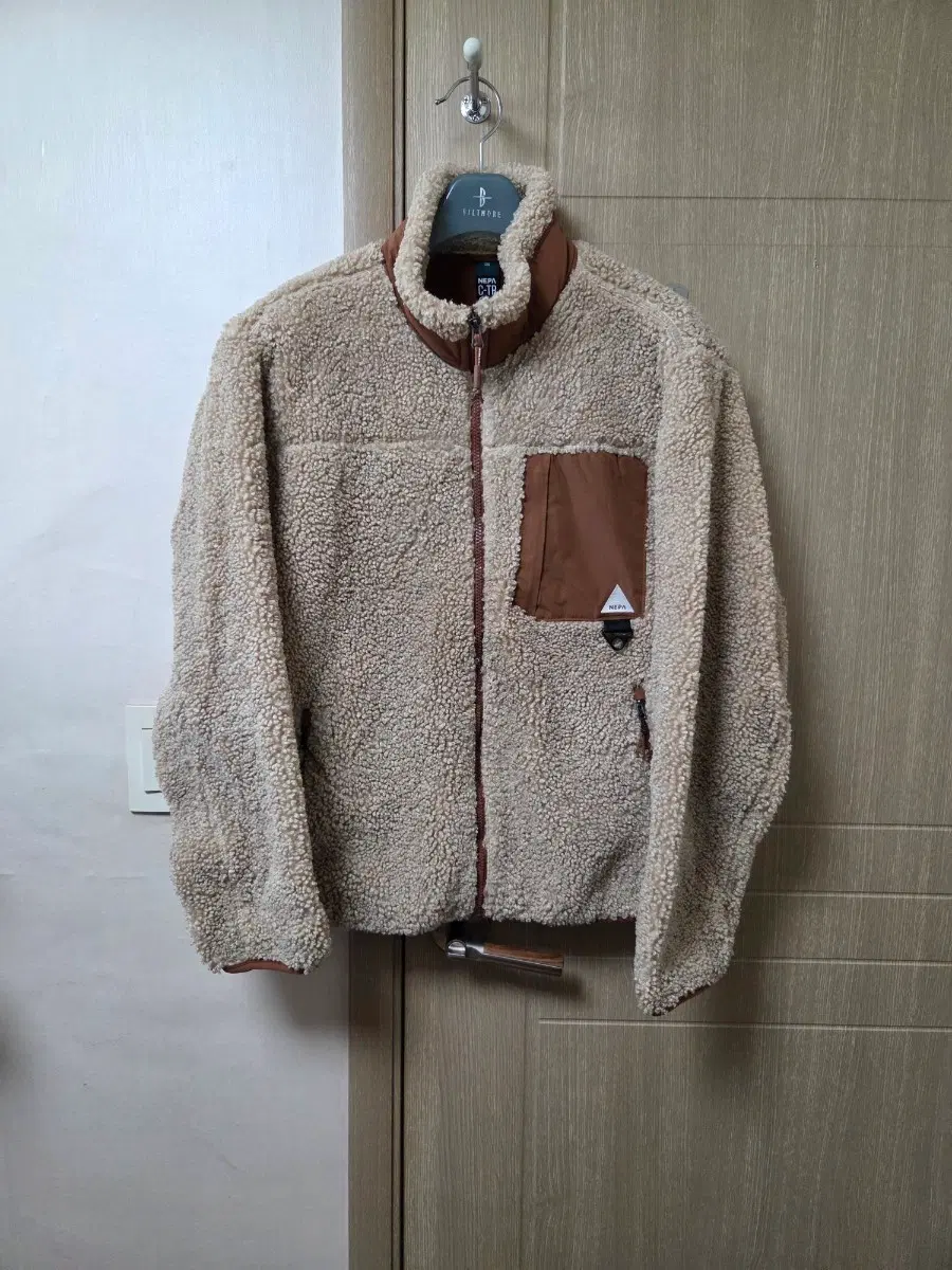 네파 뽀글이 자켓 100