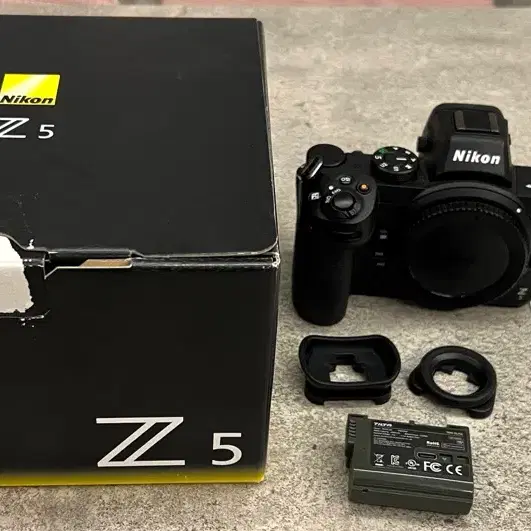 니콘 Z5 바디