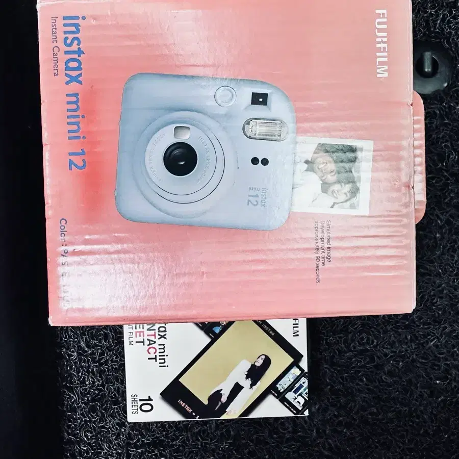 인스탁스 미니12 필름 카메라 + 필름 한통