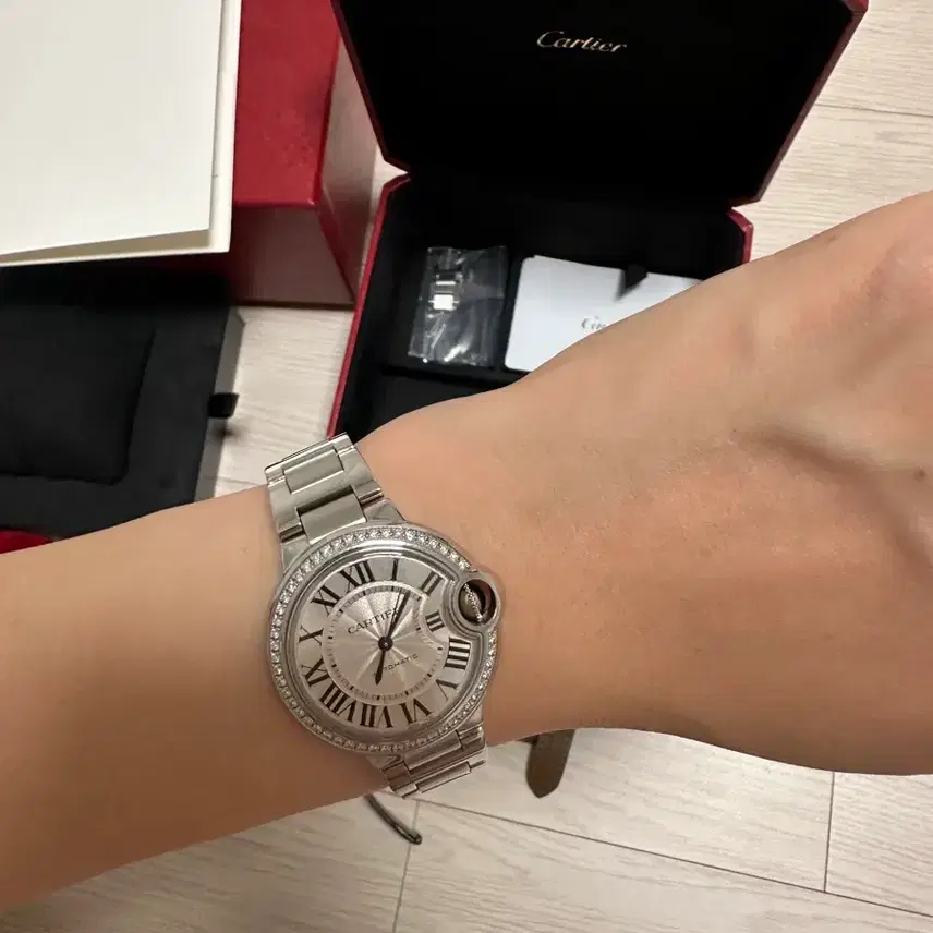 까르띠에 빌롱블루33mm(다이아베젤) 사진 2