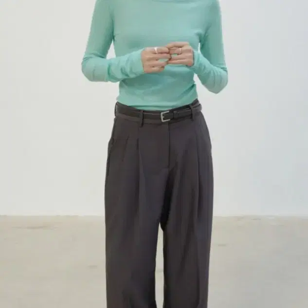 (새상품)미치코런던 코시노 투 턱 와이드 슬랙스