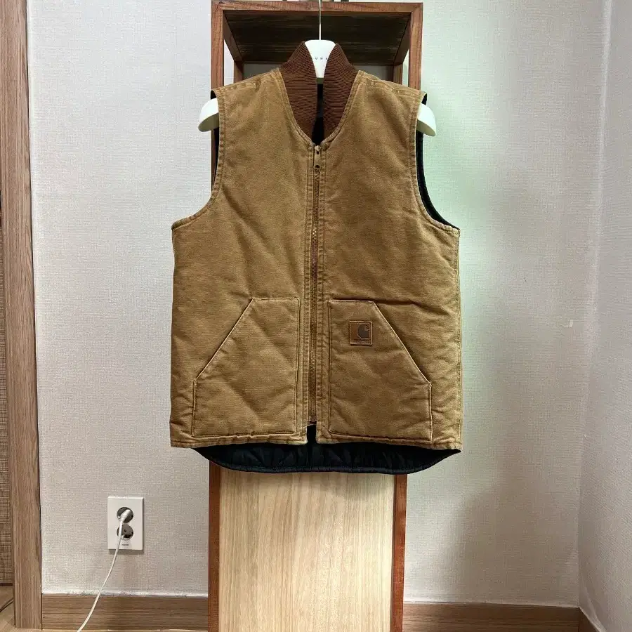 칼하트 WIP 클래식 베스트 해밀턴 브라운 S