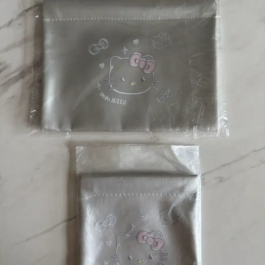 헬로키티 파우치