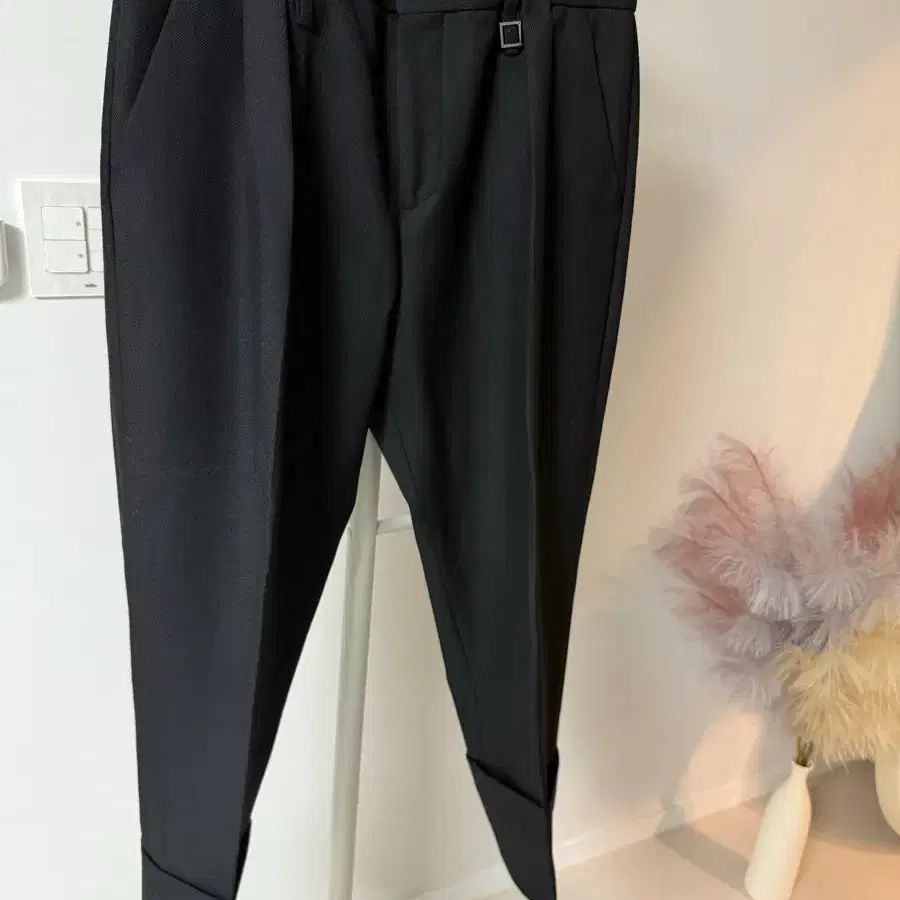 우영미 카브라 팬츠