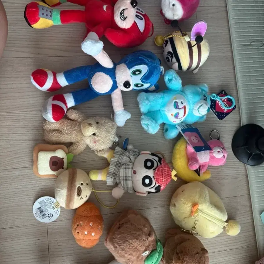 인형뽑기 키링모음: 소닉, 카피바라, 짱구, 케어베어