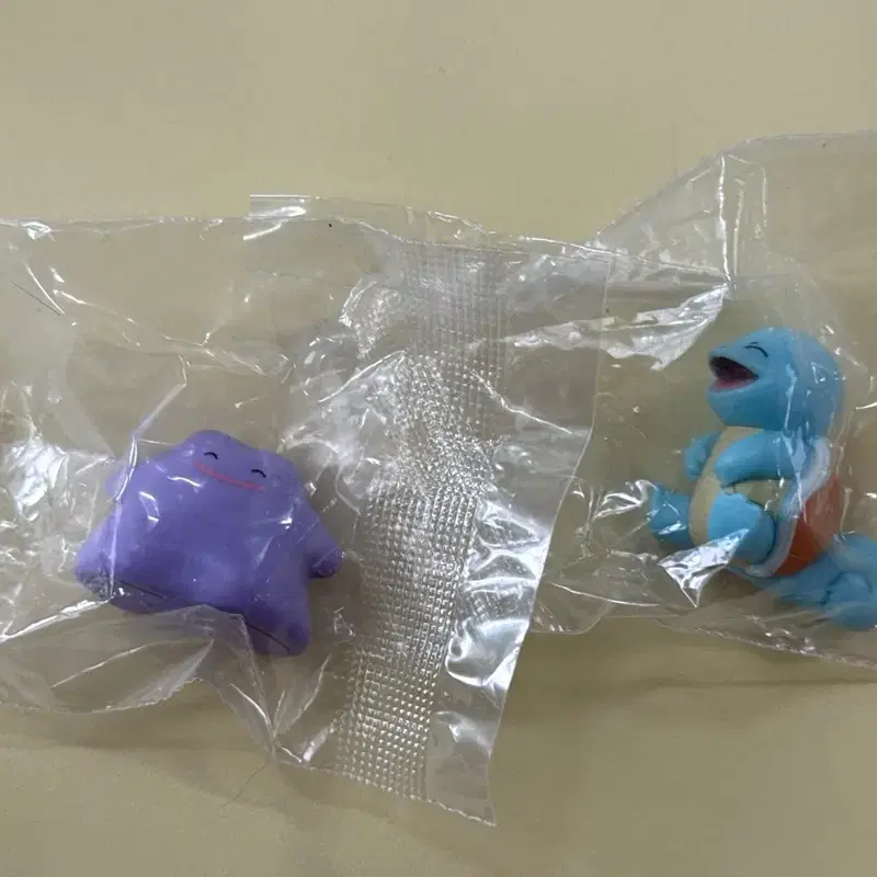 포켓몬 몬스터볼 아이스 메타몽 꼬부기 피규어 가챠