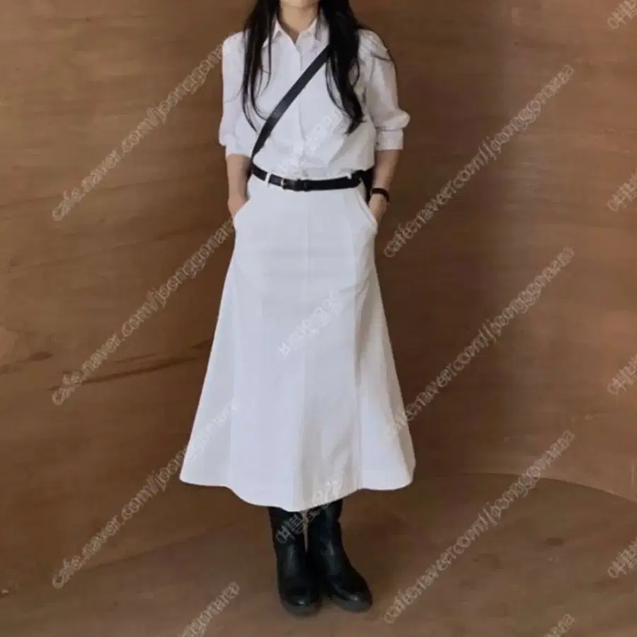 커넥팅더닷 파크투 Jaqurae flared skirt 스커트