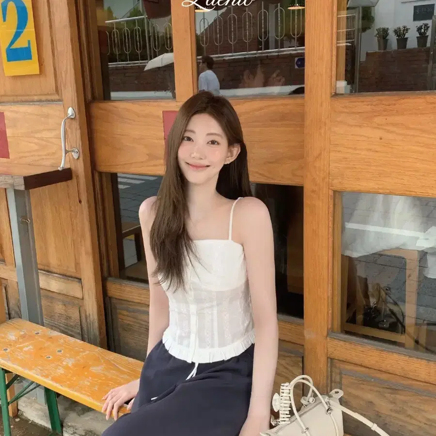 제니오 매그놀리아 레이스 탑 s