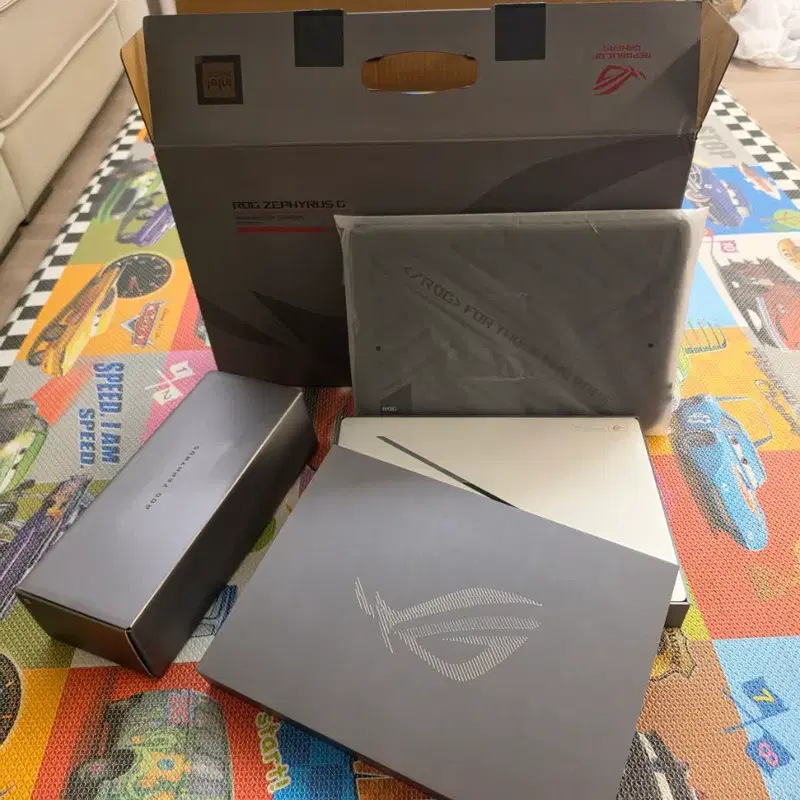 ASUS ROG 제피러스 G16 2026년형 (팬서 U9 386H/RTX5090/64G램+1TB)