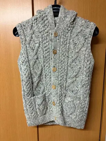 Athena Designs 아일랜드제 니트 베스트 후드 부착