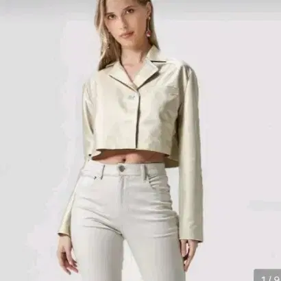 2022.톰그레이하운드)램스킨 크림 크롭자켓