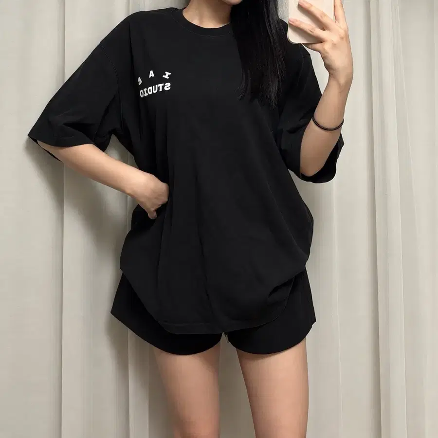 아이앱 스튜디오 로고 블랙 반팔 티셔츠