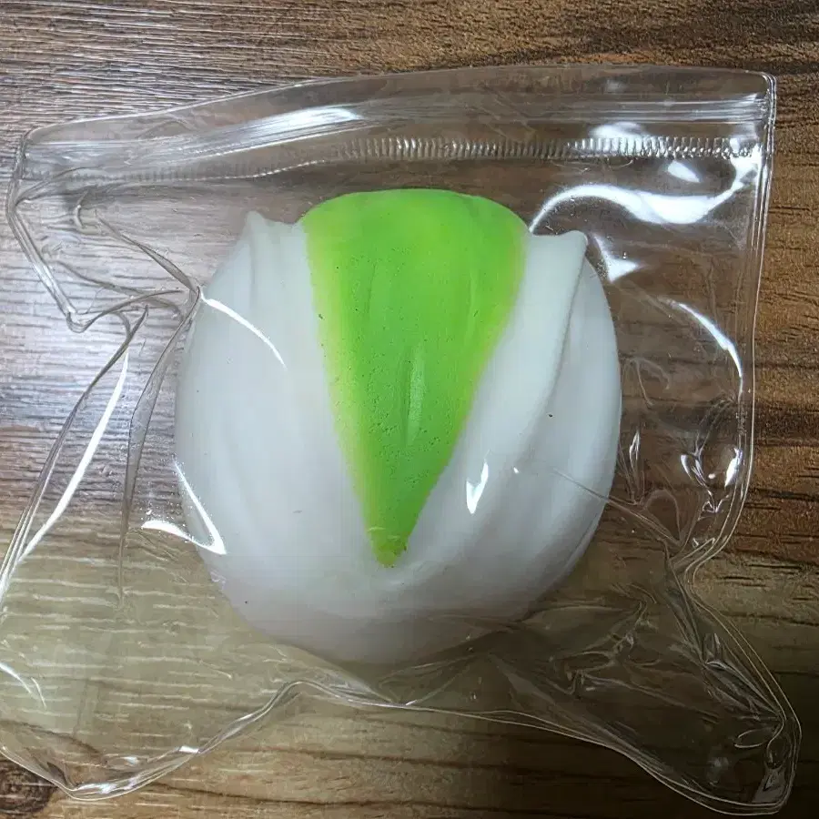 파인애플 피스타치오