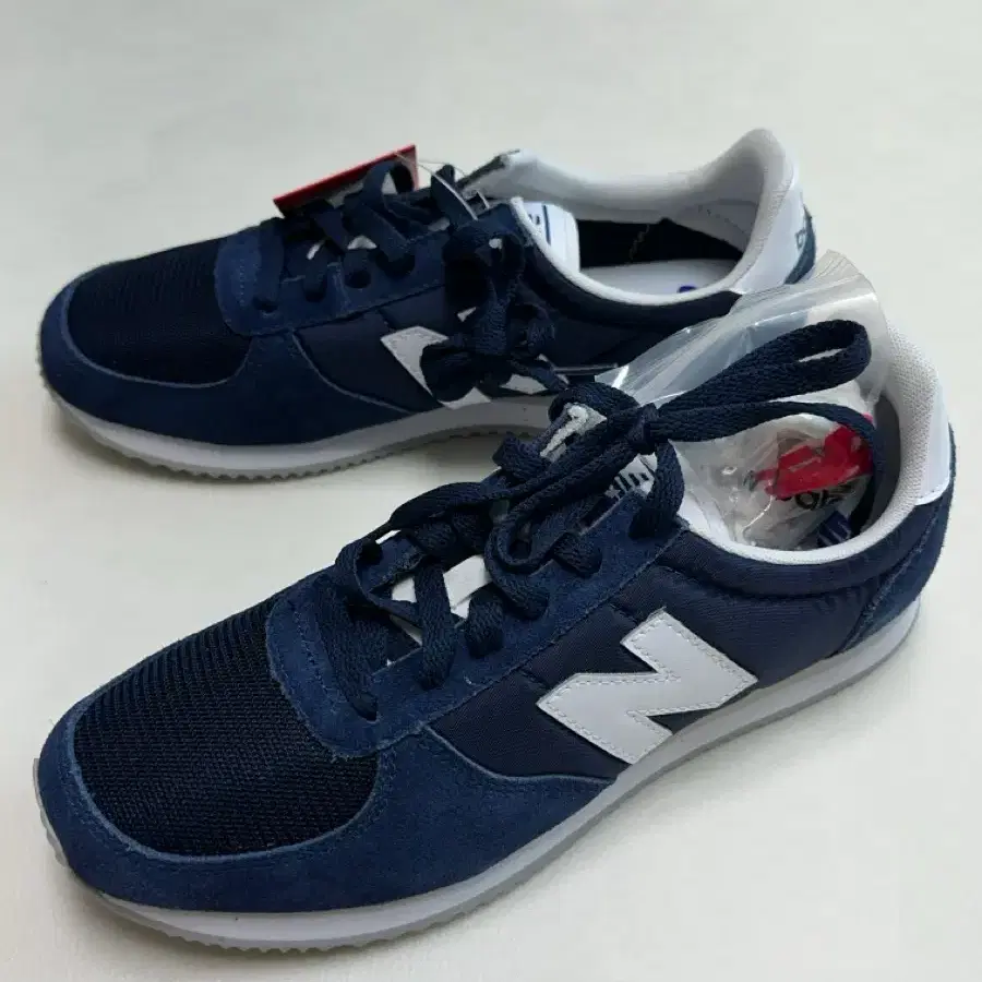 뉴발란스 U220NV 네이비 250