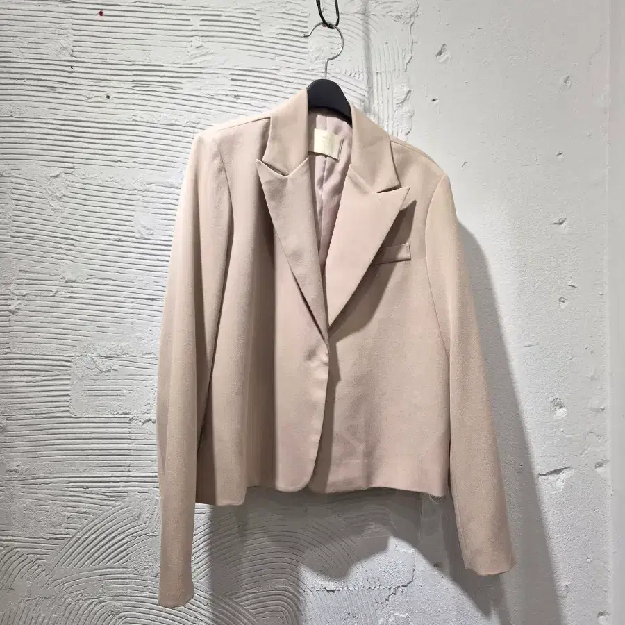 프리띠영띵 원버튼 베이지 자켓