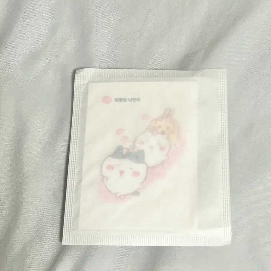 먼작귀 띠부씰 하치와레 치이카와 우사기