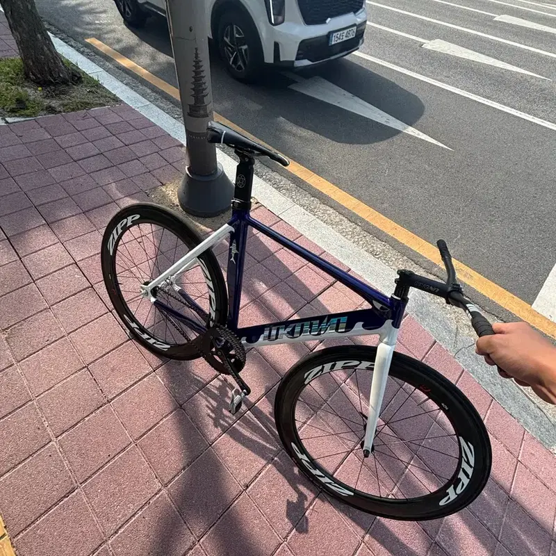언노운 샤크 판매