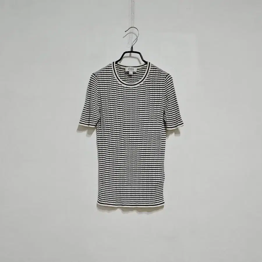 COS 실크면 티셔츠