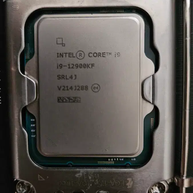 인텔 i9 12900KF CPU 팝니다