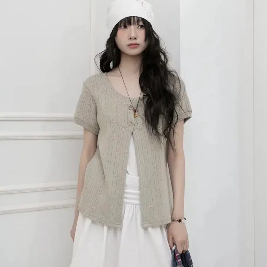 틸데서울 모아 펀칭 반팔 가디건 카키