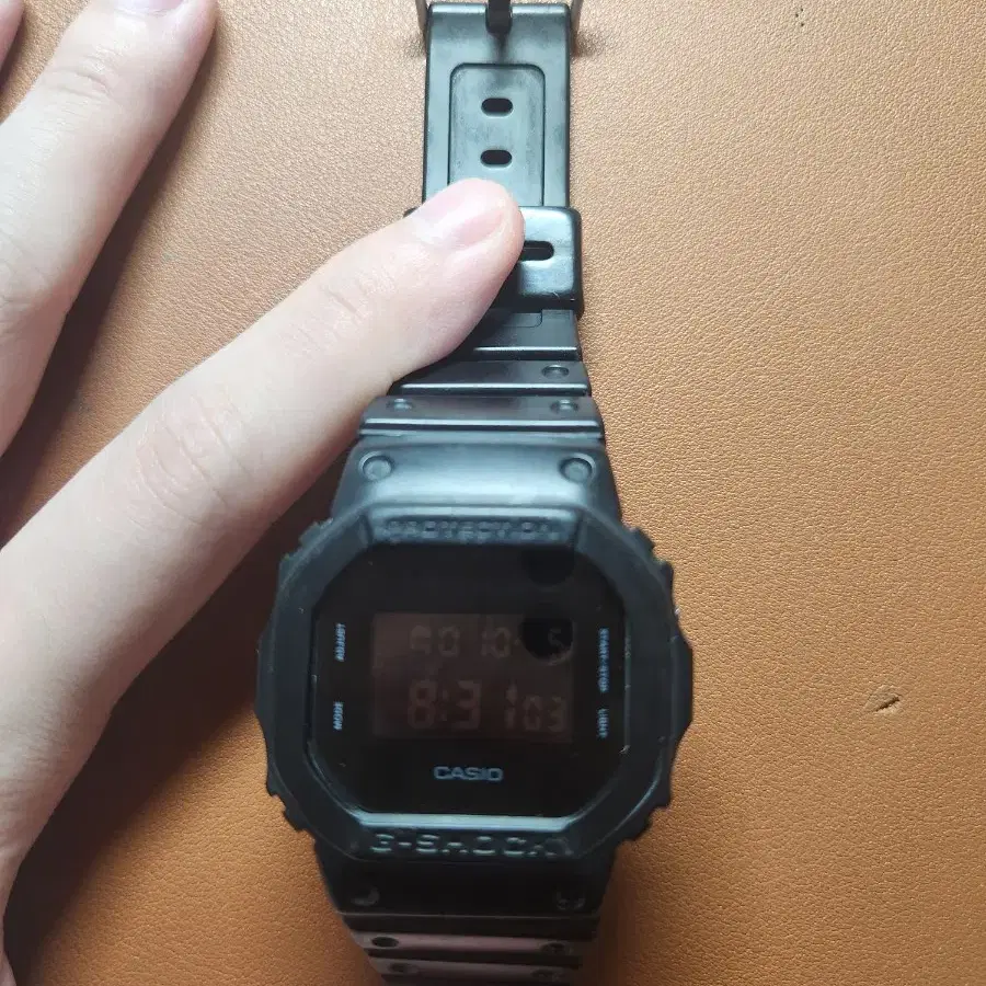 카시오 지샥 DW5600BB 블랙