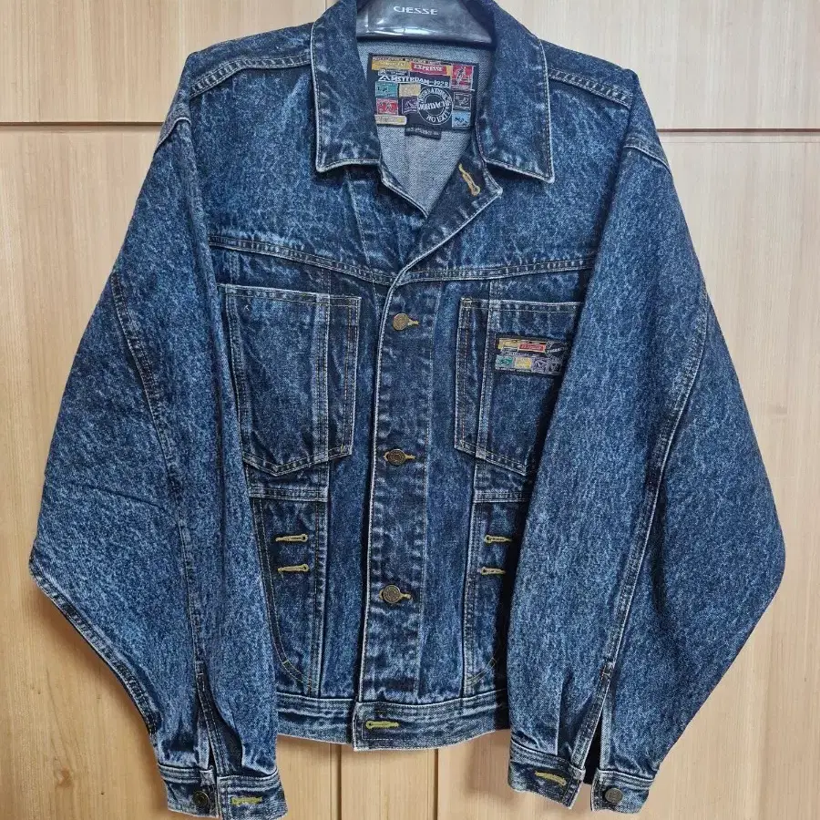 조다쉬(JORDACHE) 빈티지 올드스쿨 스톤워싱 데님 자켓(100)