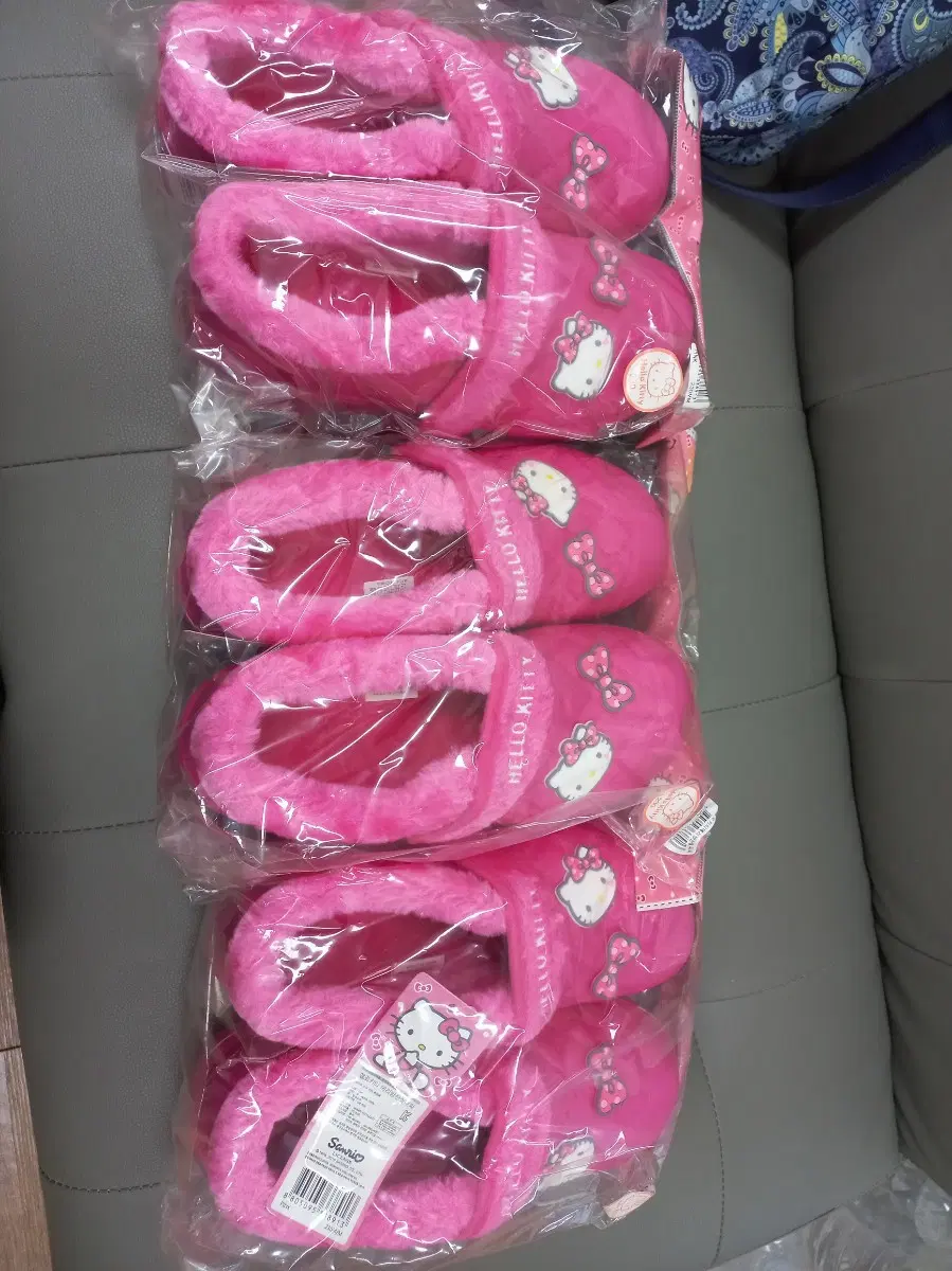 Hello Kitty Pink Fur Slippers Indoor Shoes New Product 230 All 3