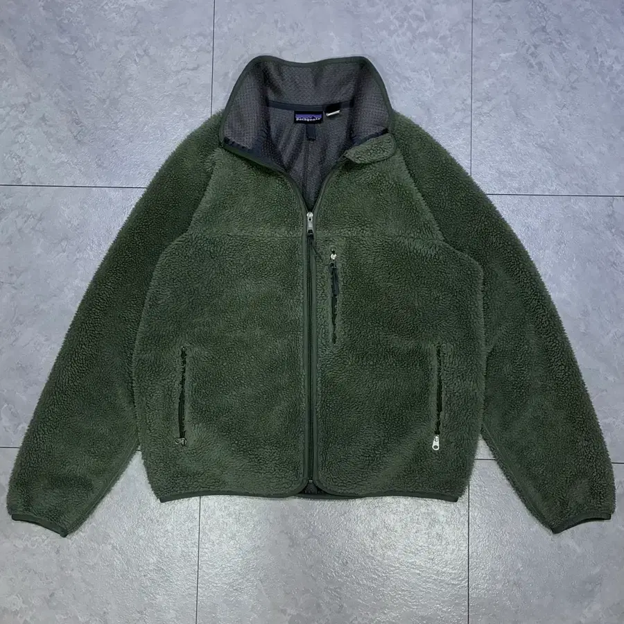 L) Patagonia Classic Retro Cardigan deep pile