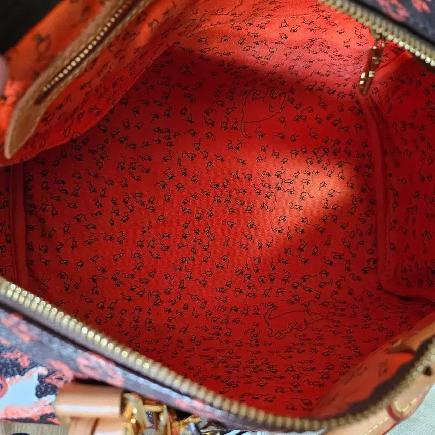 루이비통 캐토그램 캣토그램 반둘리에30 한정판 사진 8