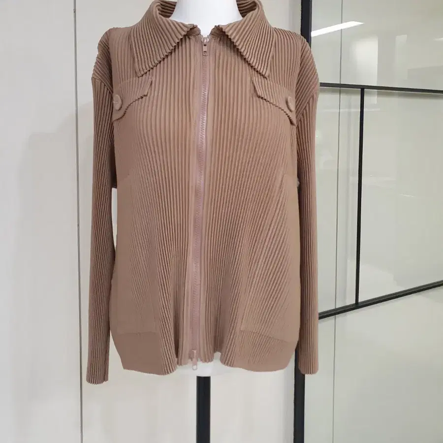 주름 집업 카라 롱슬리브