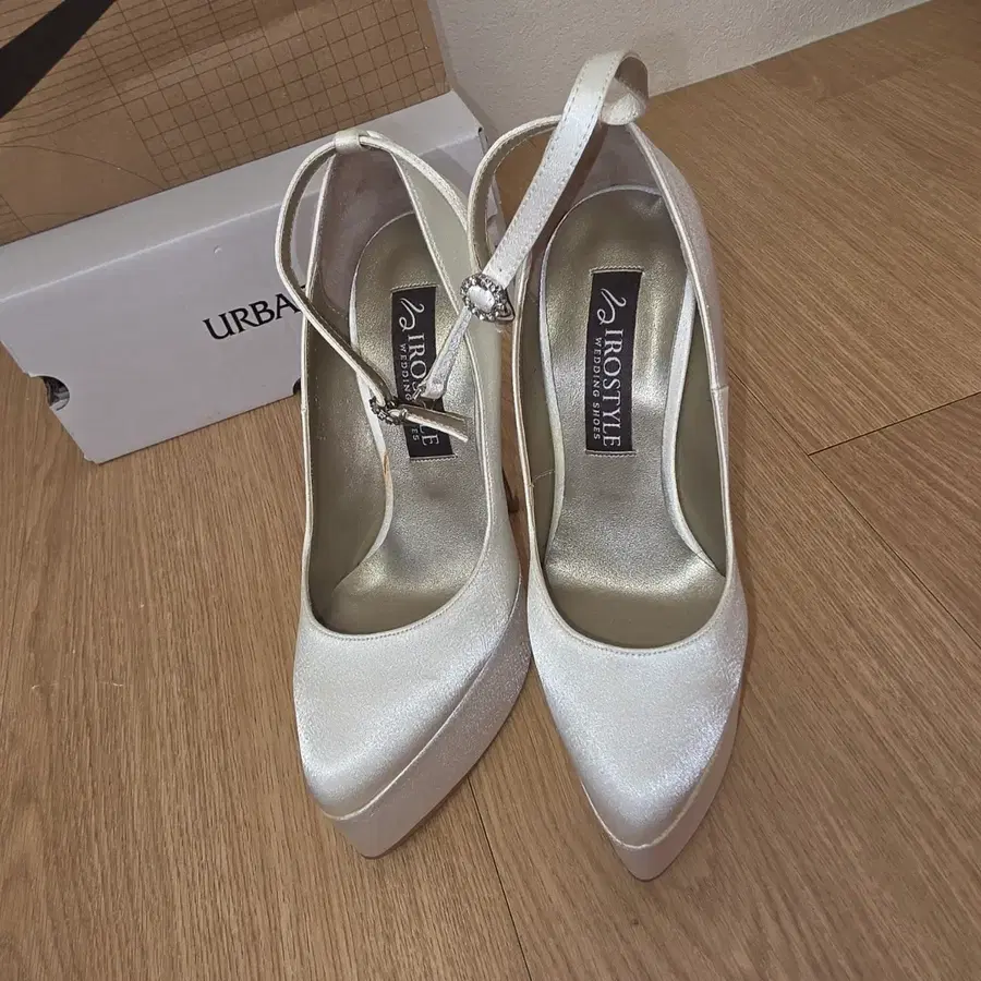 IROSTYLE 웨딩 슈즈 (화이트) 220