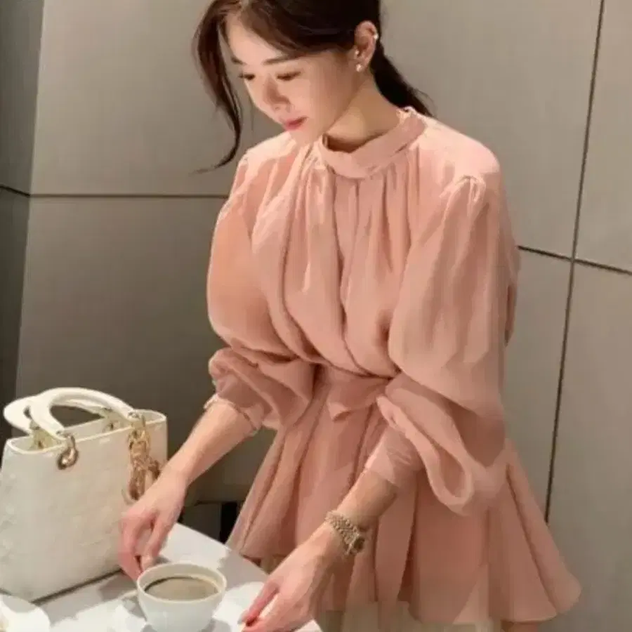 바이씨니 아름 블라우스
