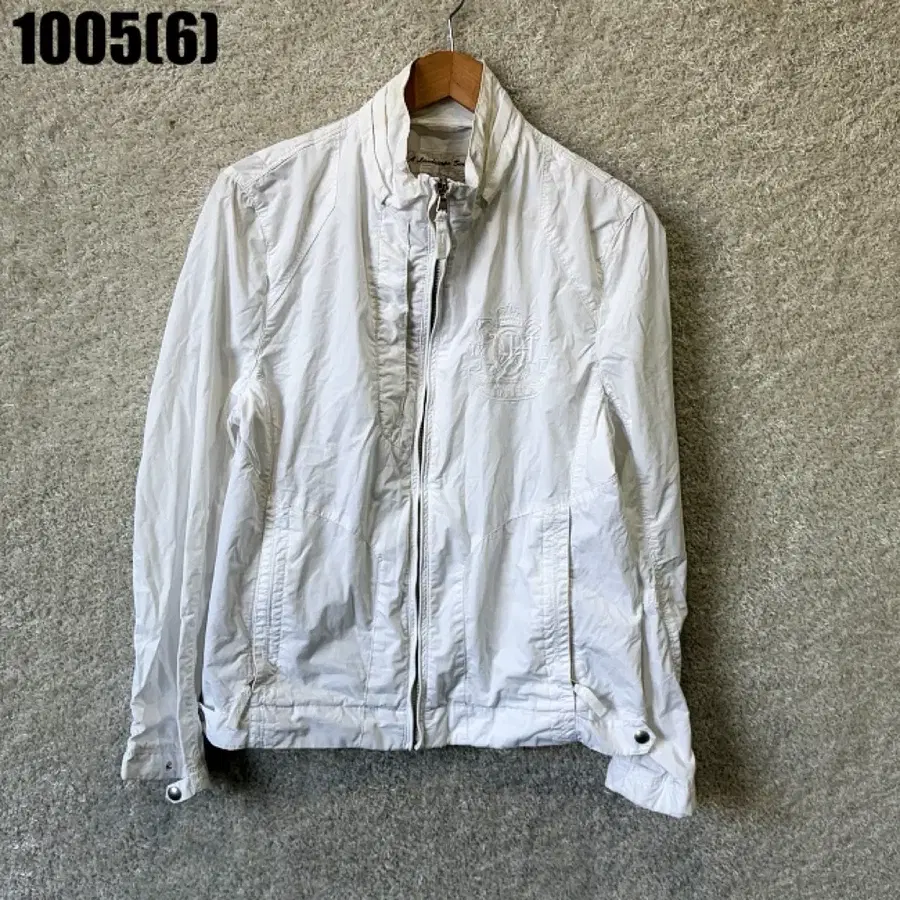올젠 화이트 바람막이 자켓 1005