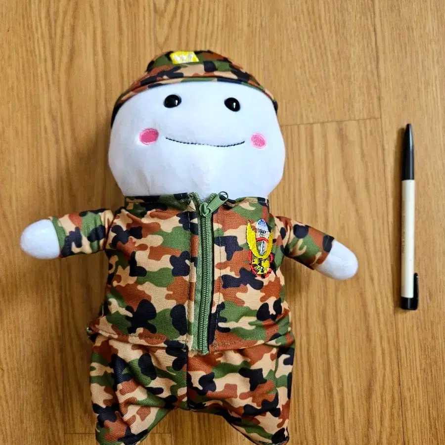 군인 지방이 인형