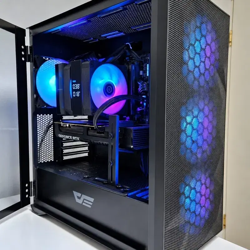 7800X3D RTX5080 고사양 컴퓨터팝니다