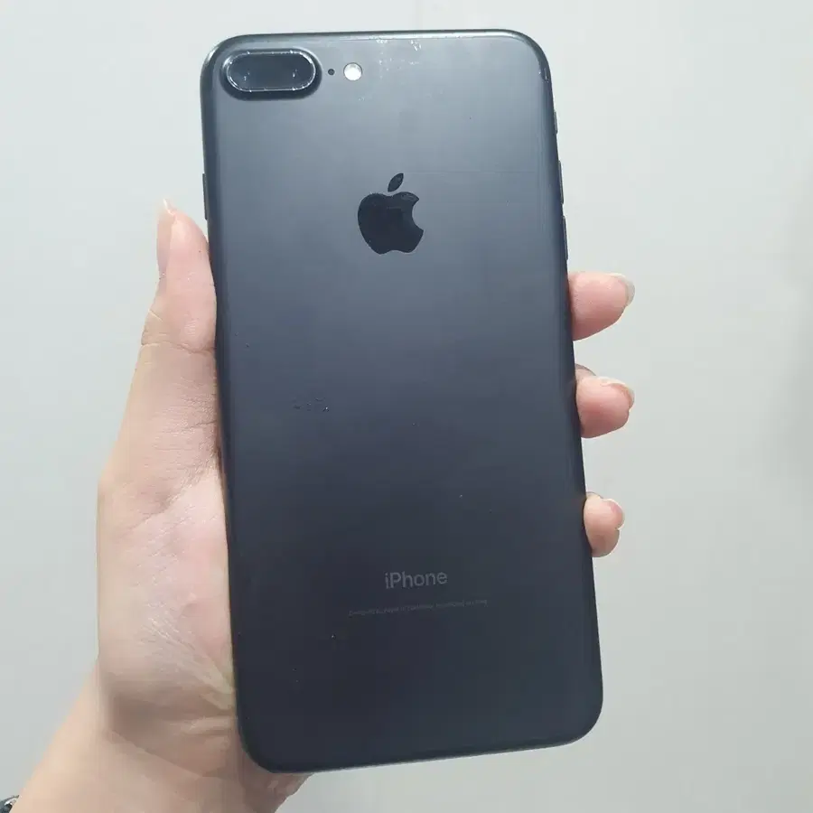 자급제 아이폰 7 플러스 128기가 블랙 128GB 판매합니다