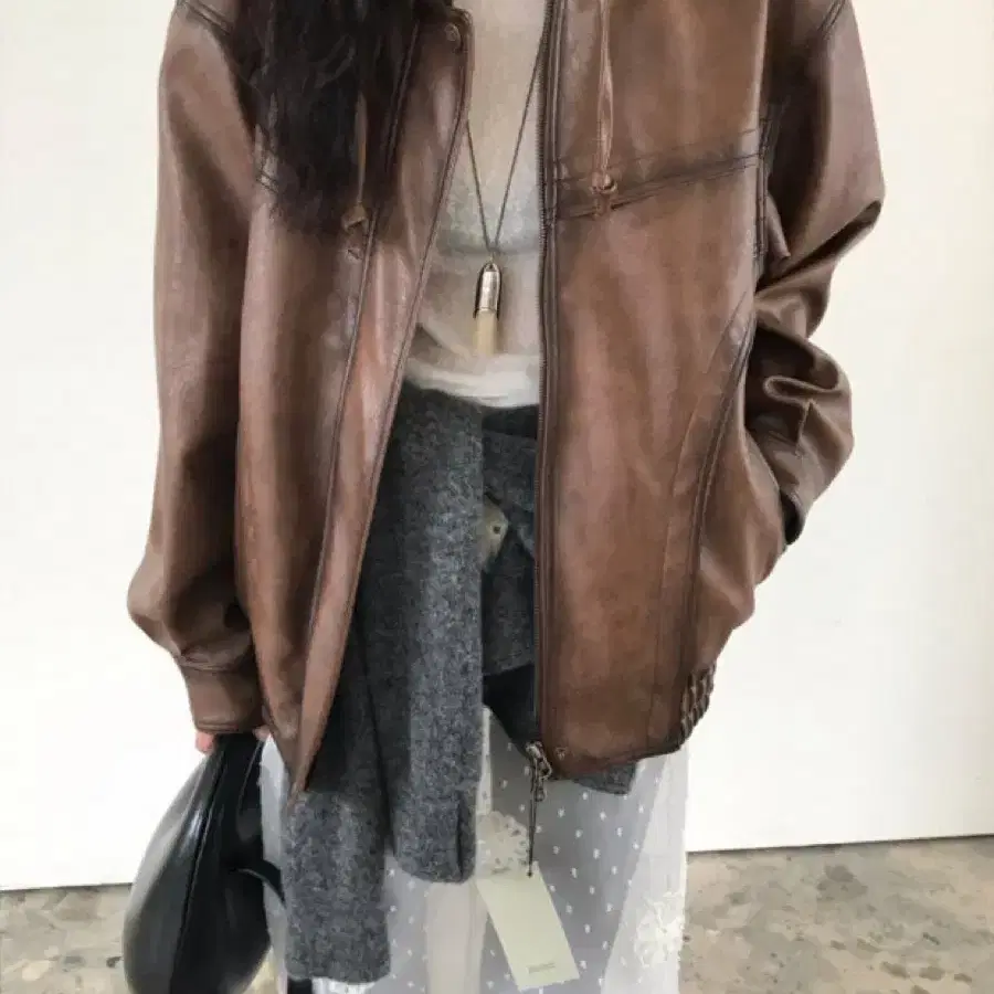 위아 기네스 블루종 레더자켓