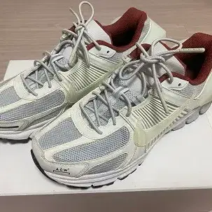 나이키 X 어콜드월 줌보메로5/피스마이너스원 권도1