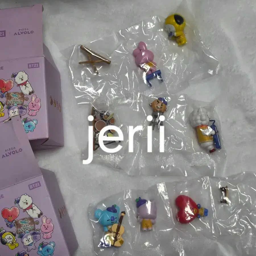 방탄소년단 피자알볼로 BT21피규어세트 일괄