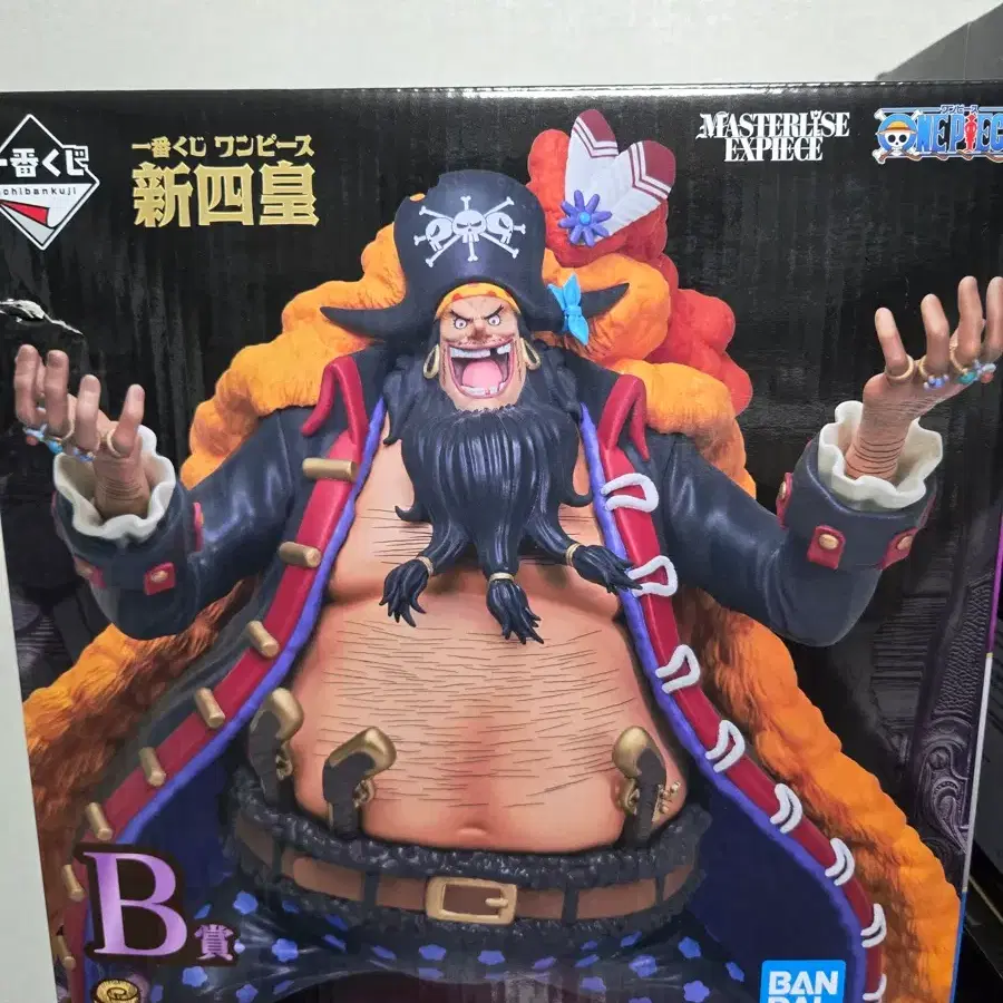 원피스피규어 제일복권 b상 신사황 마샬D티치 검은수염